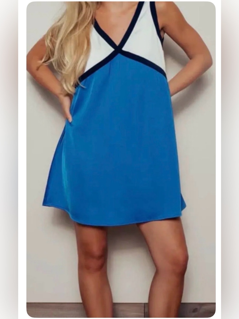 MODENAIRE/ Blue & White V-Neck Sleeveless Shift Dress / S / 18”-ptp/ 34”-length